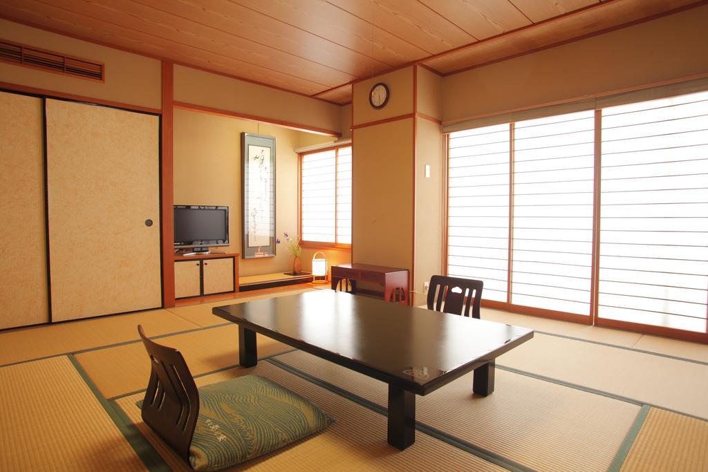 Kaike Kikunoya Hotel Йонаго Стая снимка